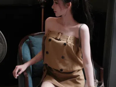 Váy quây liền phối đai ngực