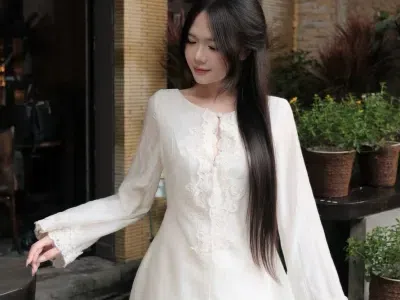 V655 Đầm ren tay dài siu