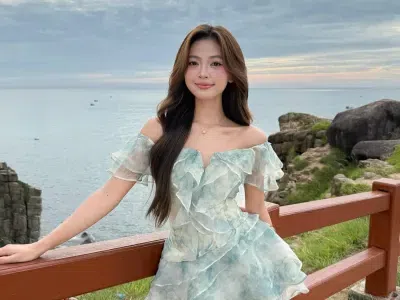 Đồ hè năm nay xinh lắm ạ💐🌷
__________________________
𝐌𝐚̂̃𝐮 𝐭𝐡𝐮𝐞̂: 𝟑𝟓