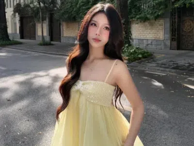 Lynsie.co V545 Jiny Dress