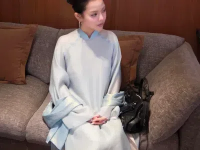 Áo dài nhà Hiin