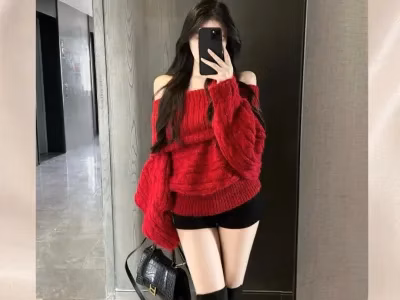 Diện đồ đỏ đón tết thui cả nhà