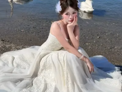 Tiela Dress