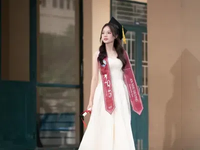 Tiela M125 Dress