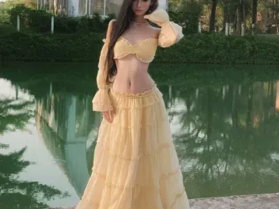 Áo croptop tay dài x Chân váy bèo dài