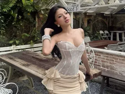 Corset hoa nhí