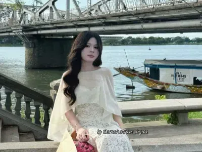 Sò Vintage House V487 AULERA đầm ren hoa đính kết