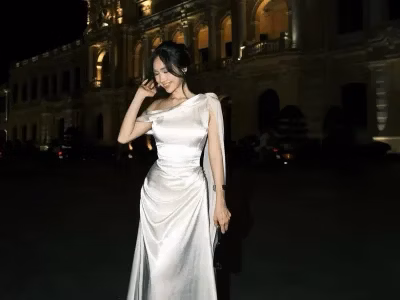 Váy lụa lệch vai size L