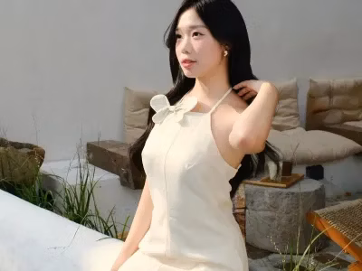 Set váy hai dây màu trắng