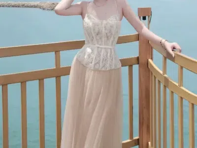 Váy ren dáng dài đính nơ eo